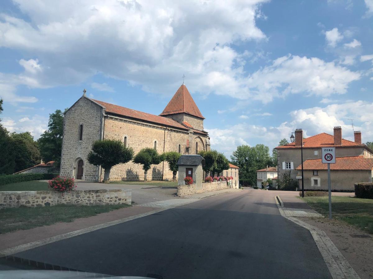 Gite Des Lavandes Oradour-Fanais Bagian luar foto